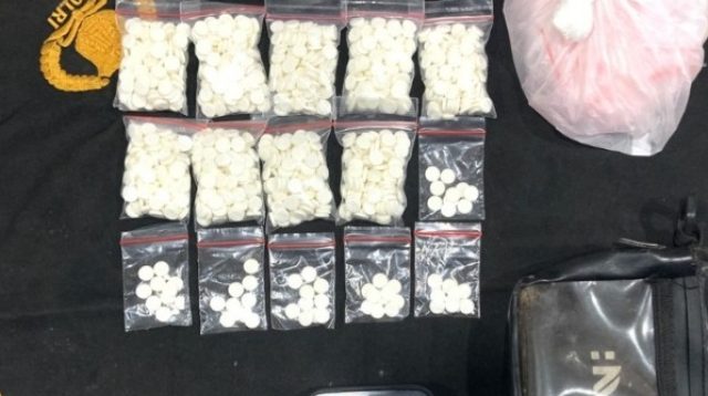 Polres Lumajang Bongkar Peredaran Pil Logo Y, Dua Tersangka Ditangkap dan 23.959 Butir Disita