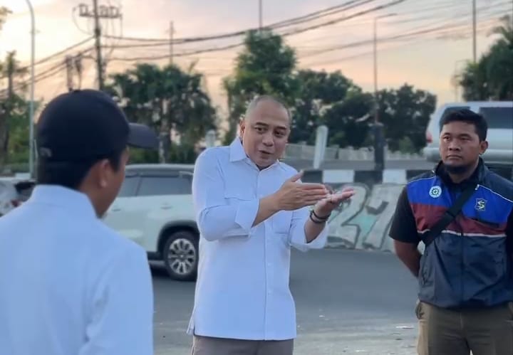 Eri Cahyadi Sidak Proyek Box Culvert Margorejo, Ancam Copot Pejabat Jika Pengamanan Tak Dibenahi