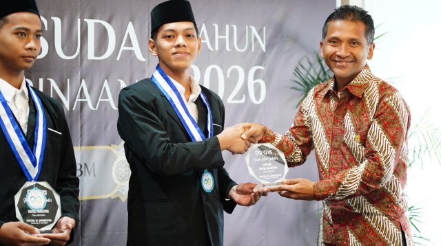 Zakat Jadi Jalan Raih Masa Depan, PLN Wisuda 43 Mahasantri PeTIK Jombang