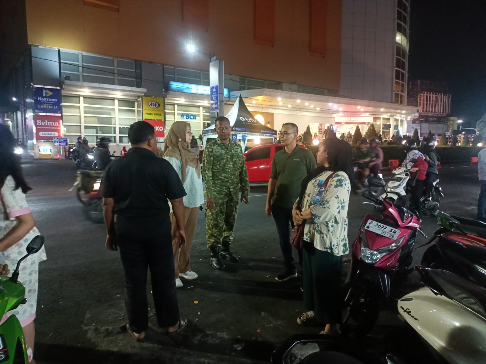 Dikeluhkan Warga, Parkir Liar di Jalan Kranggan Langsung Ditertibkan
