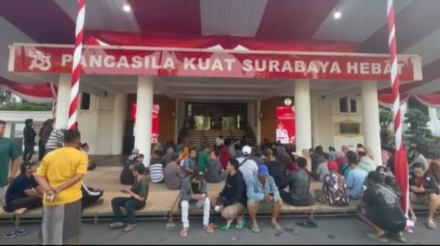 Pedagang Pasar Tembok Dukuh Kirim Surat ke Wali Kota Eri, Minta Kebijaksanaan Jam Operasional