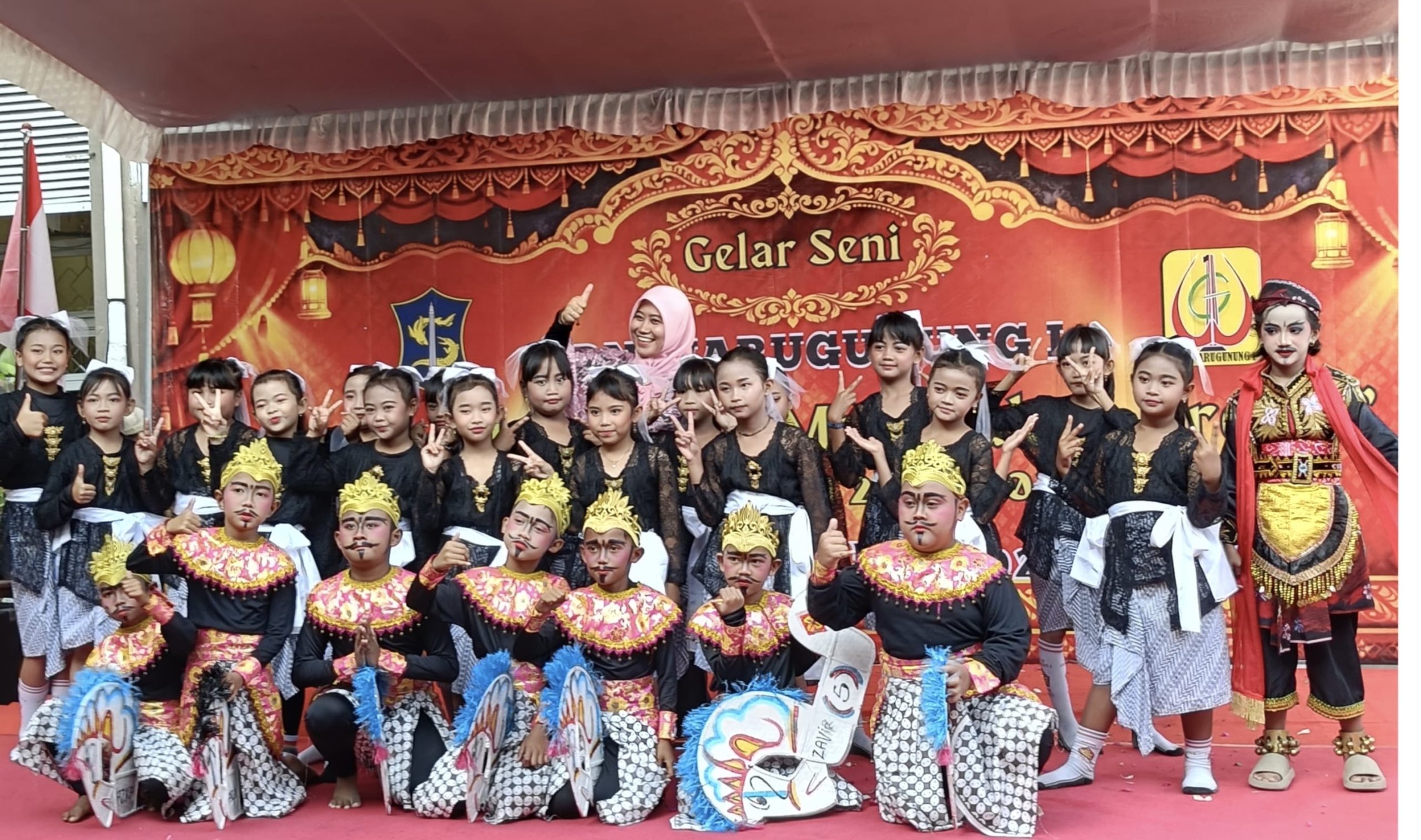 Panggung Mengukir Bakat, Merayakan Kreasi SDN Warugunung 1 Pukau Ratusan Wali Murid