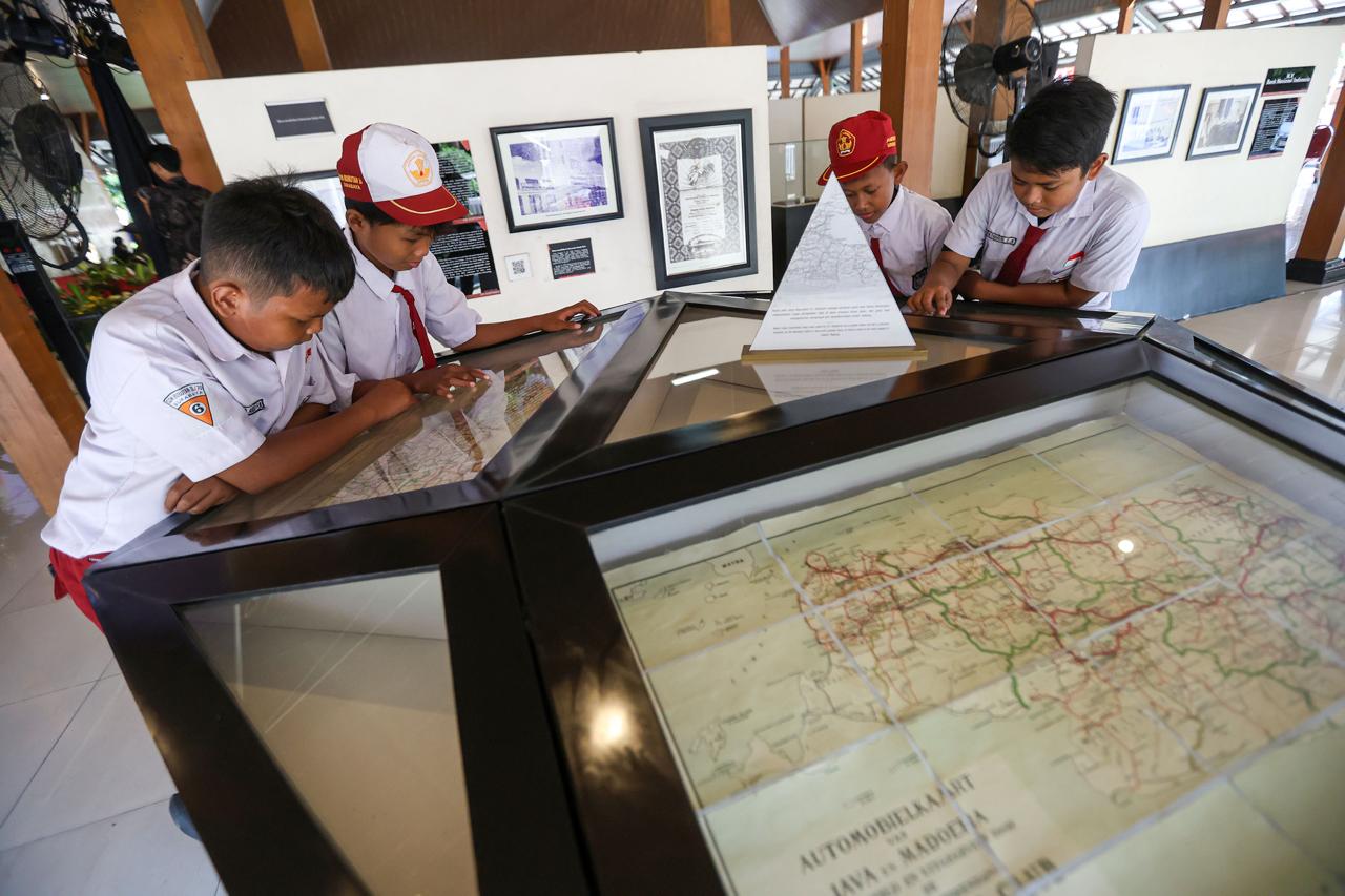 Pameran Cross Musea Pertiwi 2026: Sensasi Menelusuri Sejarah Lewat Teknologi AI dan Imersif

