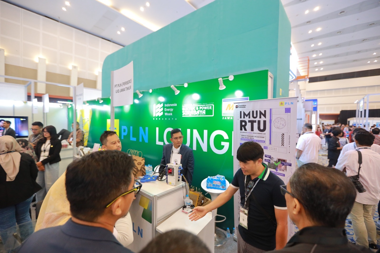 Teknologi Kelistrikan Jatim Dilirik Filipina, Inovasi ASTROLT PLN Curi Perhatian di Surabaya Electric Forum 2026