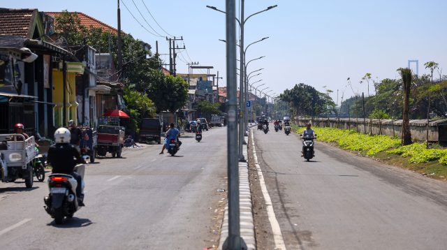 Wajah Baru Kawasan Kali Tebu Surabaya: Terang Benderang, Warga Terbebas dari Teror Gengster