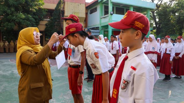 Orang Tua Tak Perlu Cemas, Sistem Kementerian Ikut Pantau MPLS di Surabaya
