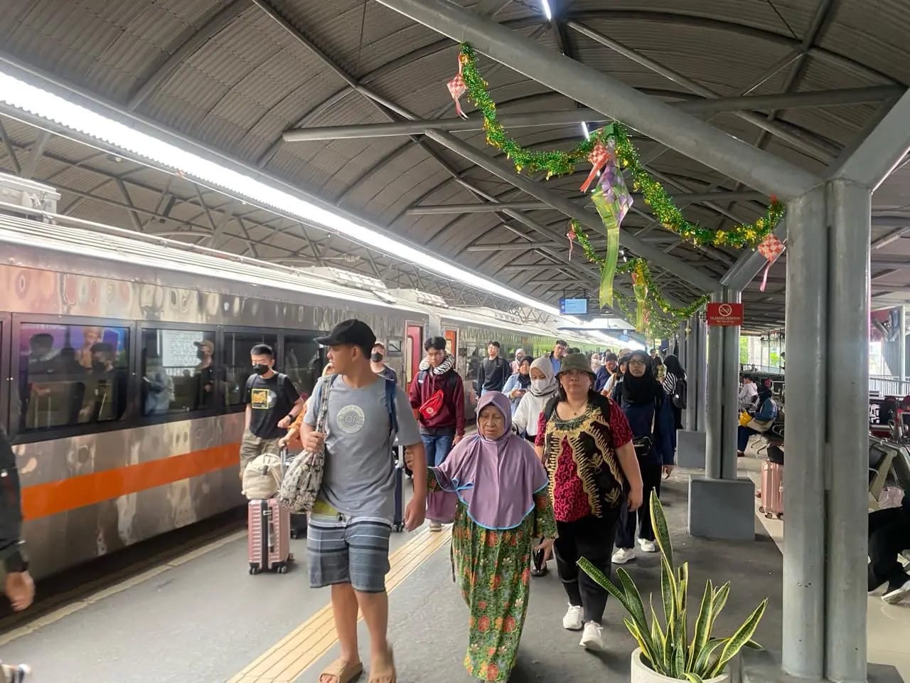 Berikan Diskon Tarif 30 %, Daop 8 Surabaya Angkut 418 Ribu Orang Selama Libur Sekolah