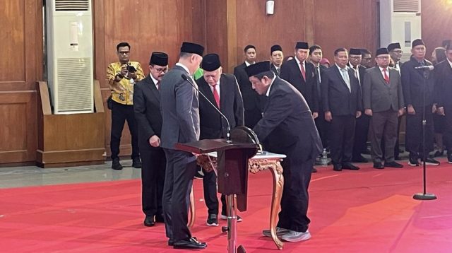 Buntut Pungli SWK, Wali Kota Eri Cahyadi Copot Jabatan Lurah Tambak Wedi