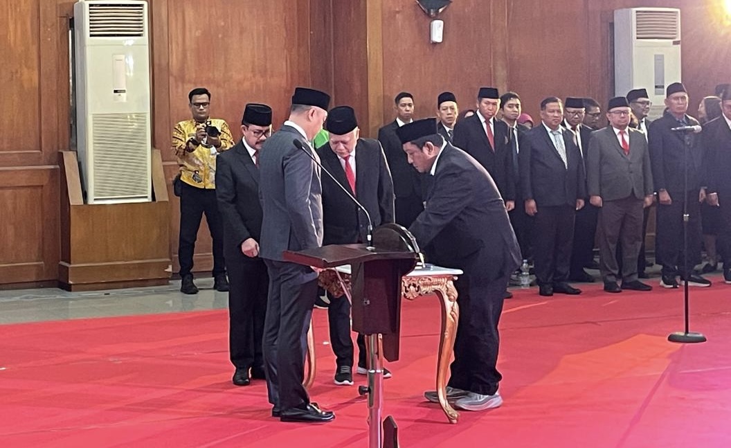 Buntut Pungli SWK, Wali Kota Eri Cahyadi Copot Jabatan Lurah Tambak Wedi