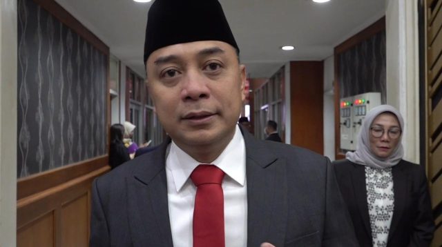 Wali Kota Eri Terbitkan SE: Nekat Tarik Pungli, Pengurus RT/RW di Surabaya Bakal Dicopot