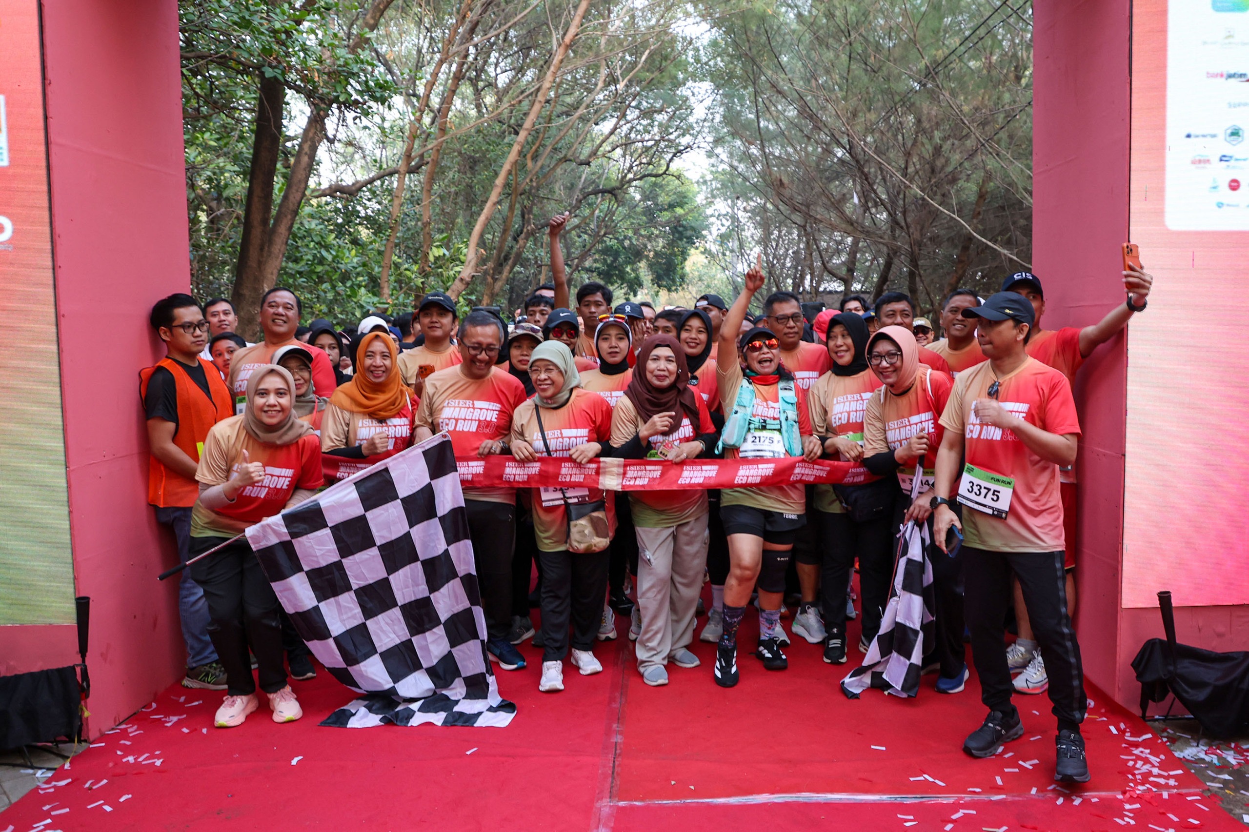 Trail Run Perdana di KRM, SIER Mangrove Eco Run 3.0 Sedot 2.000 Peserta