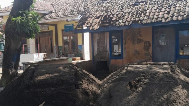 Bantu Pulihkan SDN 1 Kalianget Pascabanjir, Pegadaian Berharap Siswa Nyaman Saat Belajar
