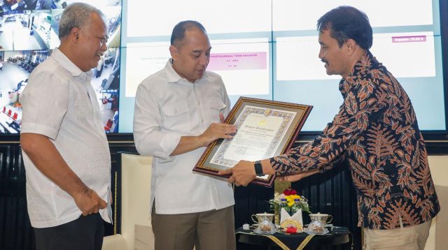 Gandeng Densus 88, Pemkot Surabaya Bakal Masuk Sekolah Latih Orang Tua Amankan Gawai Anak dari Radikalisme
