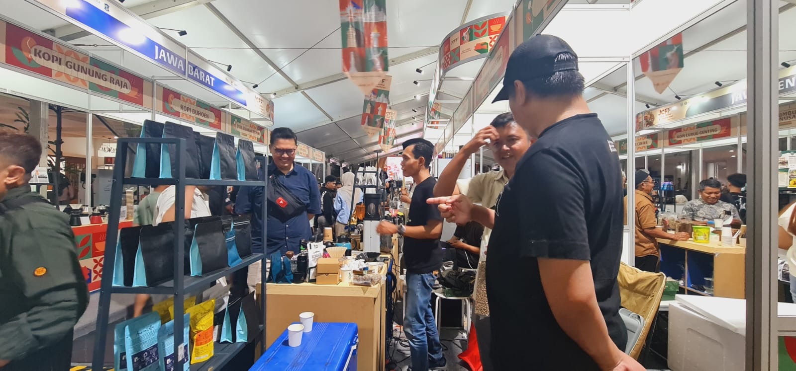 Kopi Puhu Menikmati Kopi Puhu di JCFF 2026: Robusta Kuno Abad ke-17 dari Pohon Setinggi 10 Meter