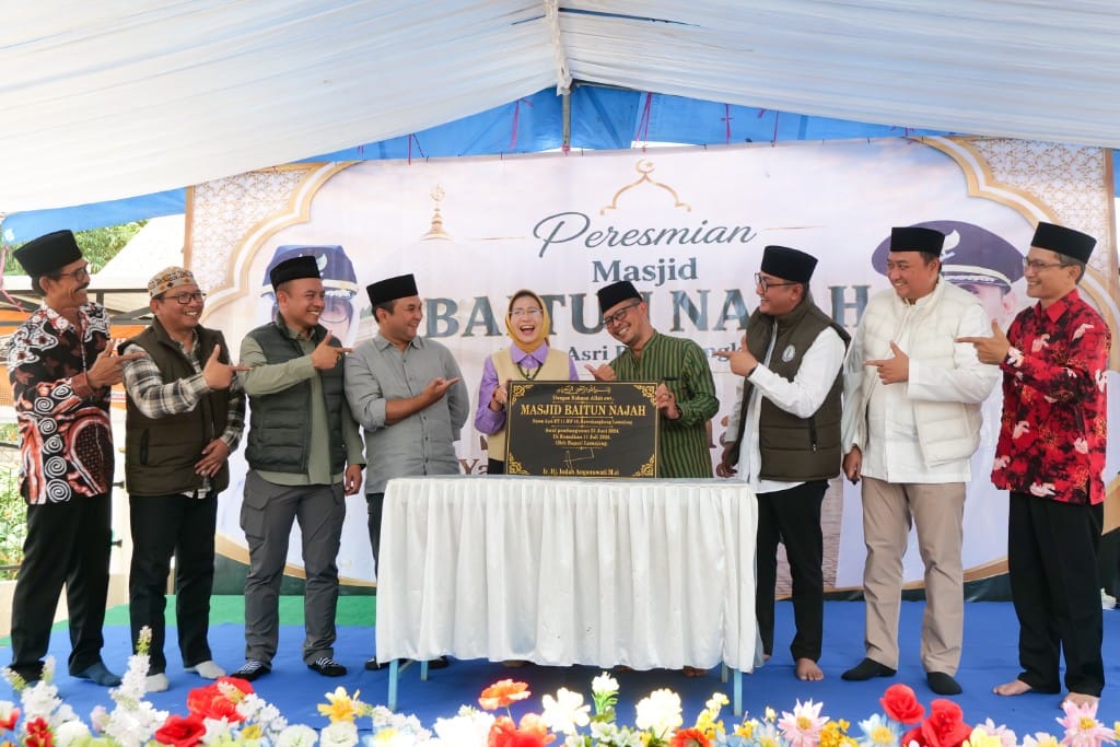 Resmikan Masjid Baitun Najah di Rowokangkung, Bupati Indah Minta Jadi Tempat Kreativitas Pemuda