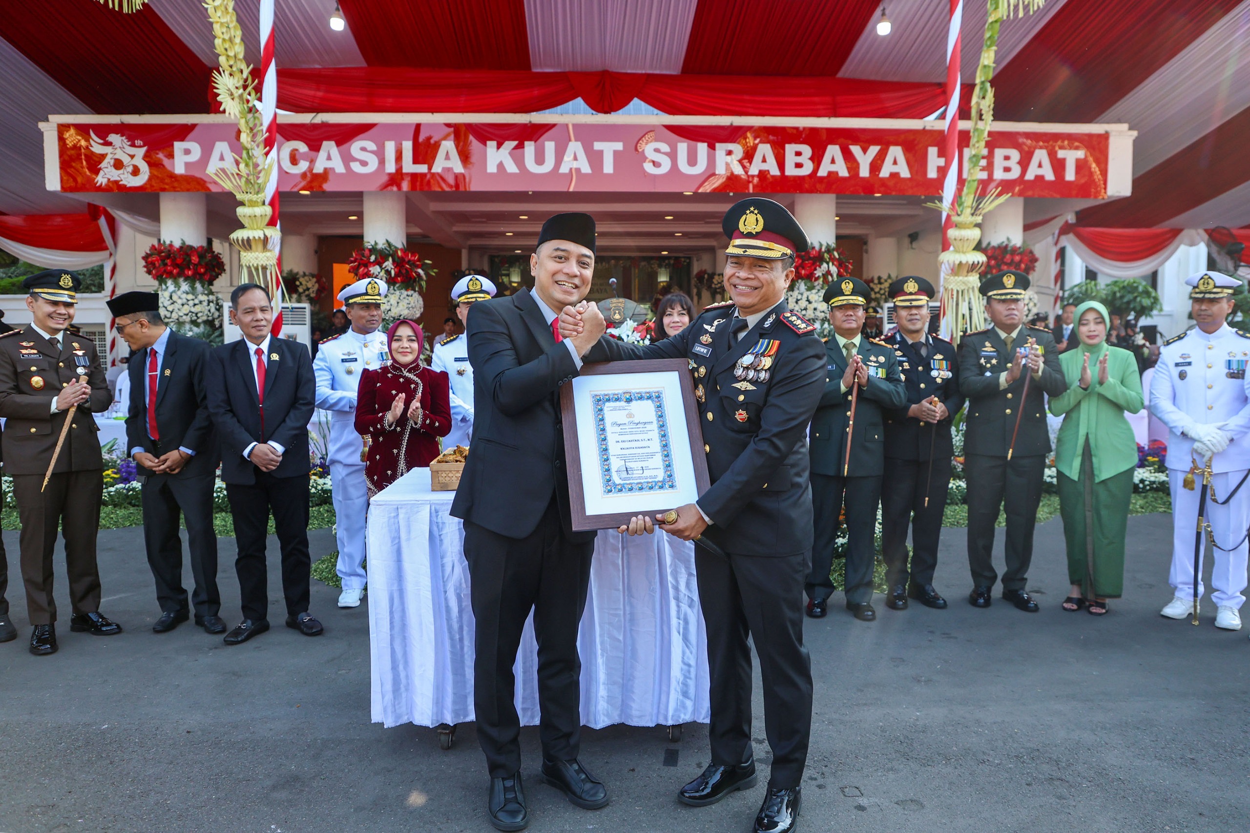 Kontribusi Jaga Kamtibmas, Eri Cahyadi Terima Penghargaan Khusus di HUT ke-80 Bhayangkara