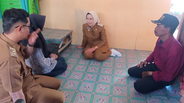 Bupati Lumajang Jamin Pendidikan Siswi Yatim Piatu