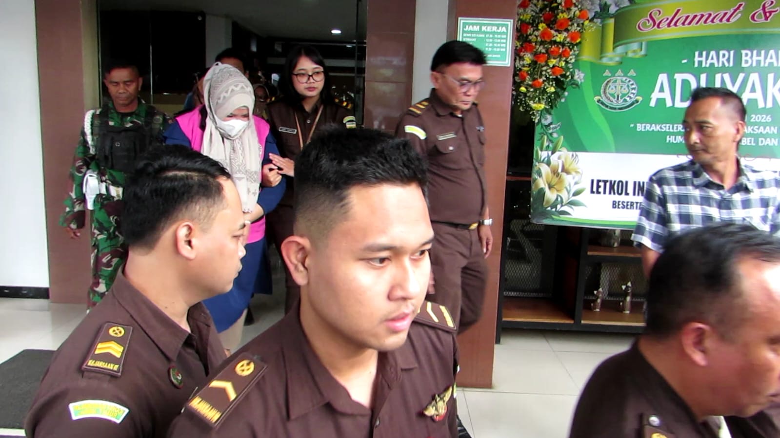 Korupsi Rp3 M dan Bakar Kantor Bank, 3 Tersangka di Jember Ditangkap