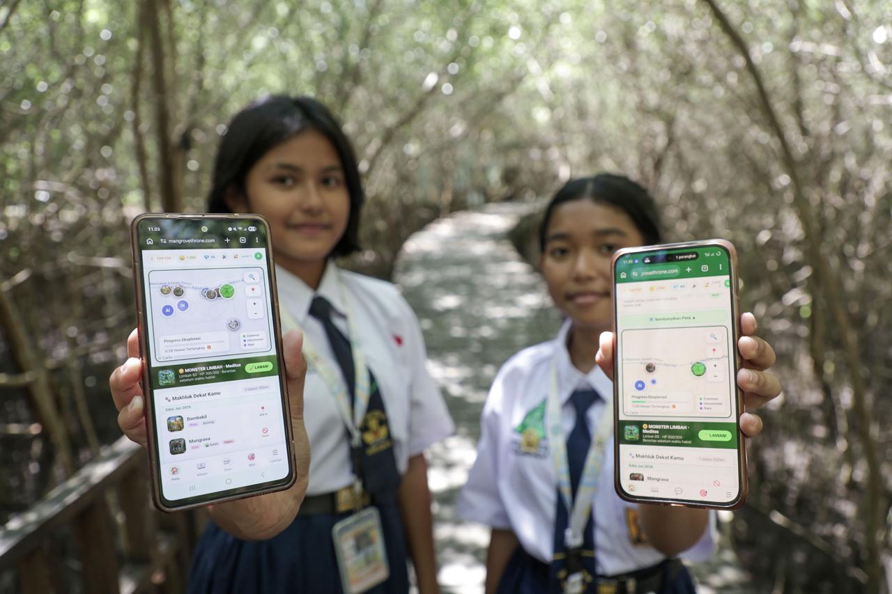Sensasi Berburu Karakter Ala Pokémon GO Hadir di Kebun Raya Mangrove Surabaya Lewat Game 'Mangrove Throne'