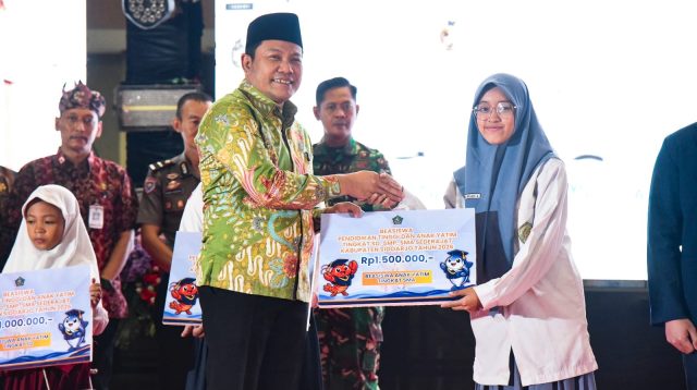 Kuota Beasiswa Sidoarjo Melonjak 20.000 Penerima, Pesan Bupati Jangan Cetak Pengangguran Akademis