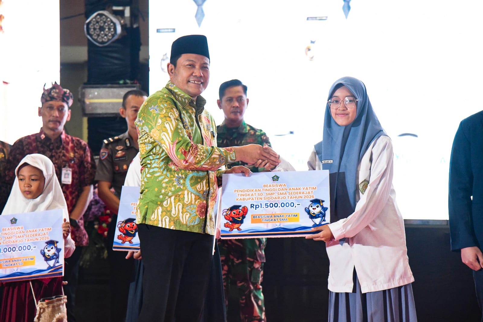 Kuota Beasiswa Sidoarjo Melonjak 20.000 Penerima, Pesan Bupati Jangan Cetak Pengangguran Akademis