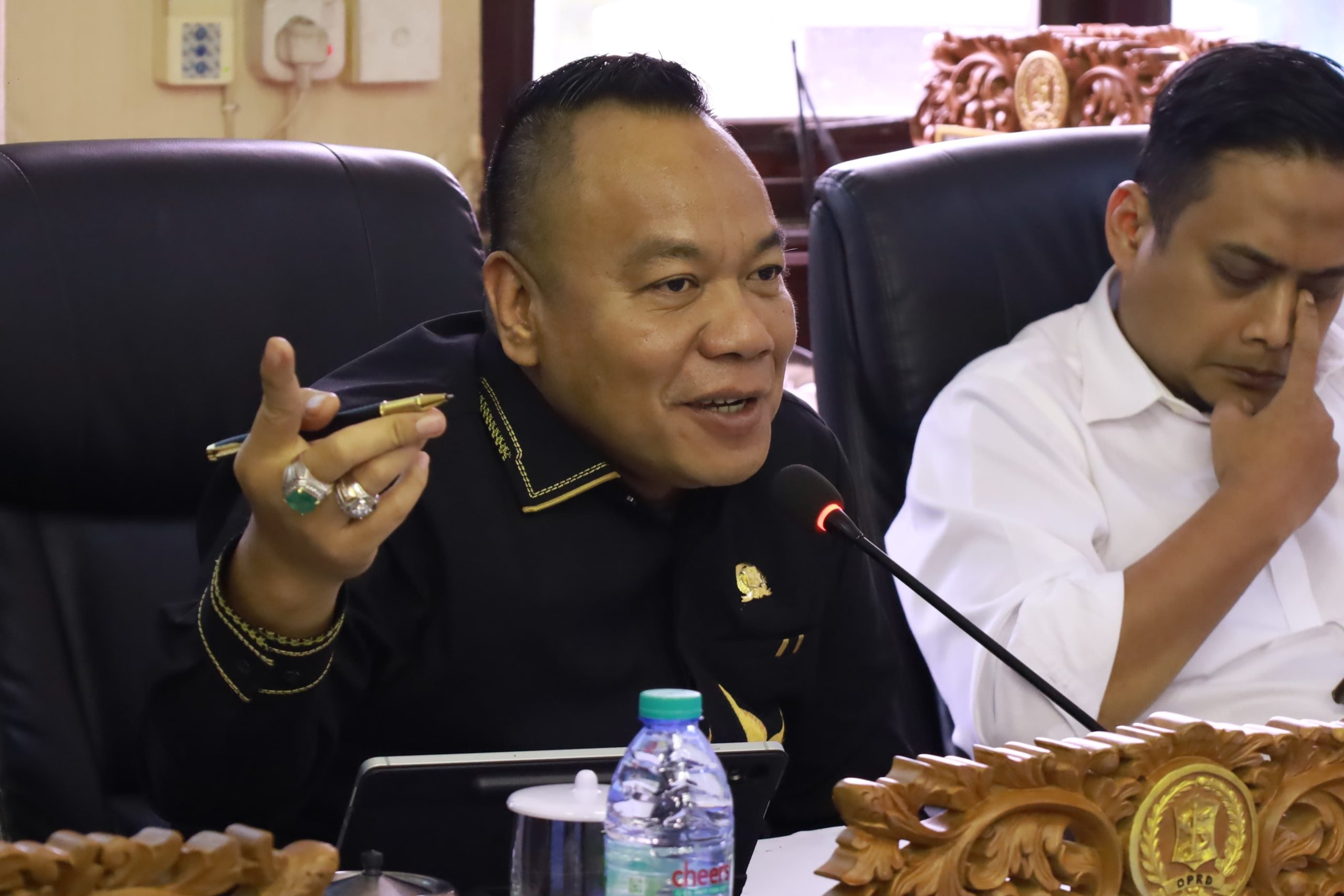 Ketua Komisi A DPRD Surabaya Viral Tarik Iuran hingga Rp1,5 Juta, DPRD Desak Pemkot Tertibkan Pungutan RT/RW di Sememi