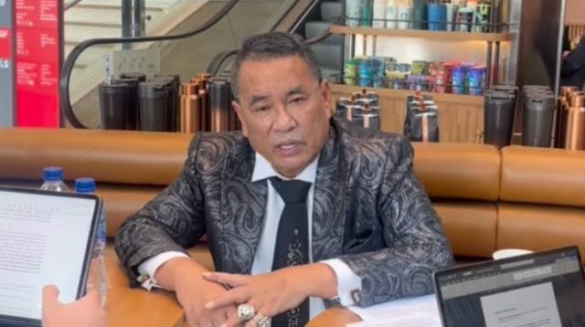 Hotman Paris memberikan keterangan setelah ditunjuk sebagai kuasa hukum eks Jampidsus Febrie Ardiansyah.