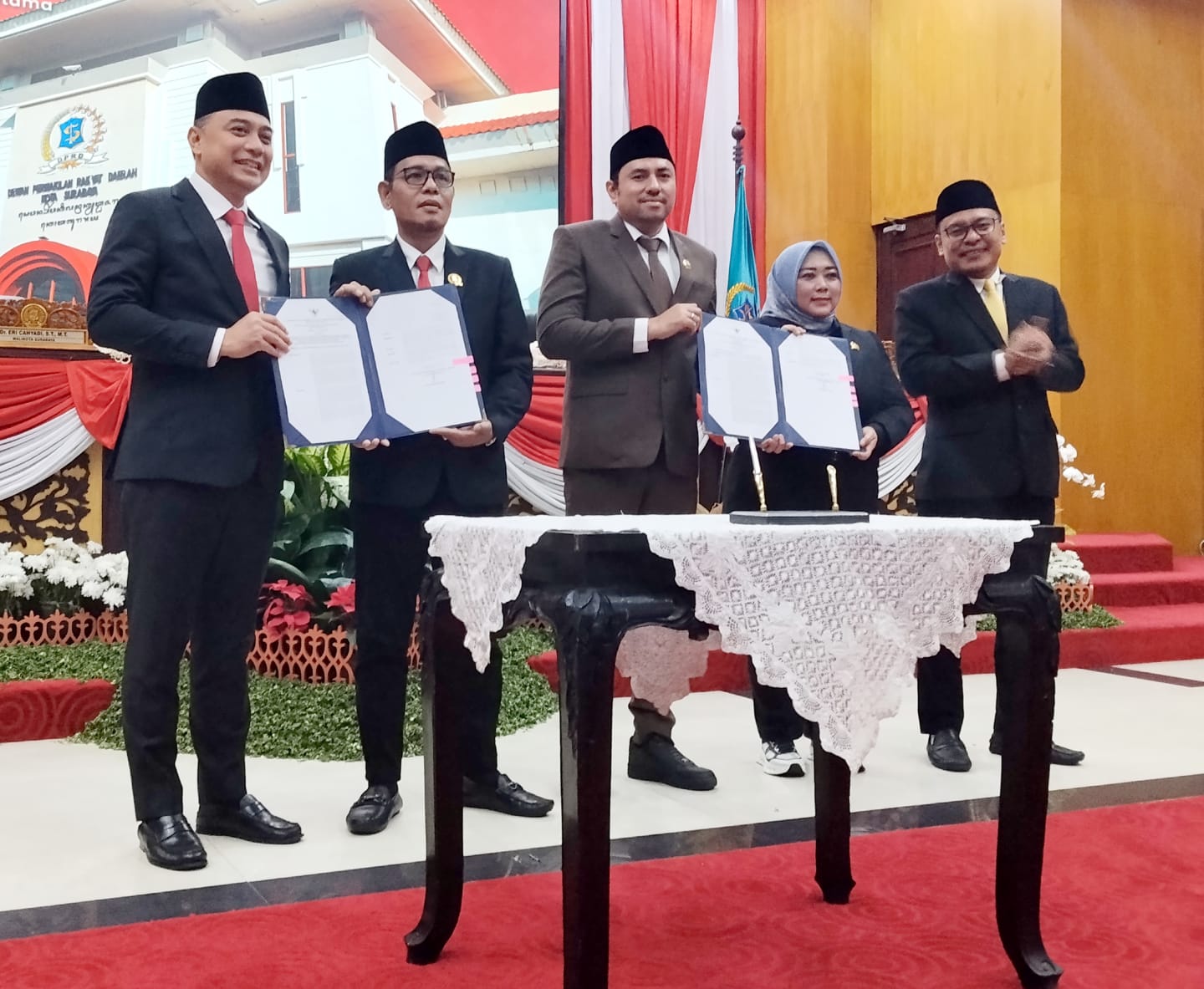 APBD Surabaya 2027 Disepakati, DPRD Ingatkan Pemkot Soal Pertumbuhan Ekonomi