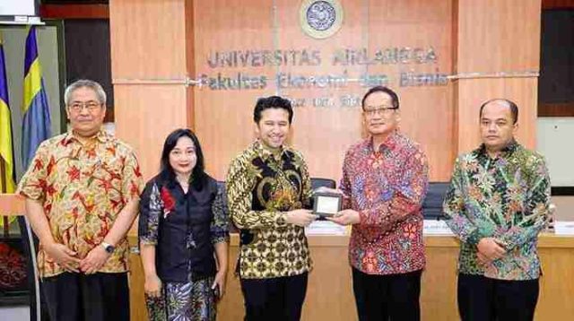 Buka-Bukaan Soal Inflasi, Emil Dardak Sebut Ongkos Logistik Dalam Negeri Lebih Mahal dari Ekspor