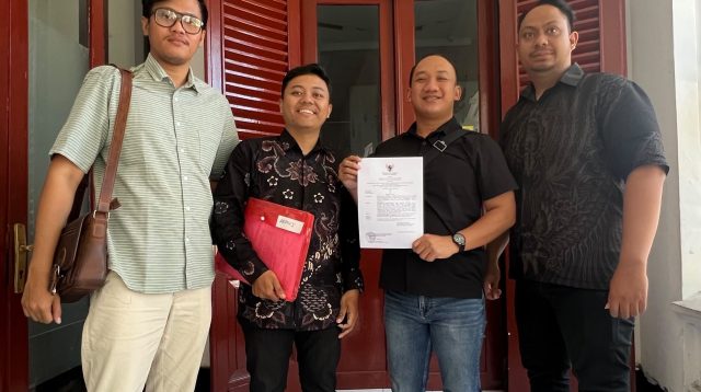 Gugatan Rp25 Miliar Kasus Ruko Ngagel Dicabut, Eri Cahyadi dan Armuji Batal Disidang