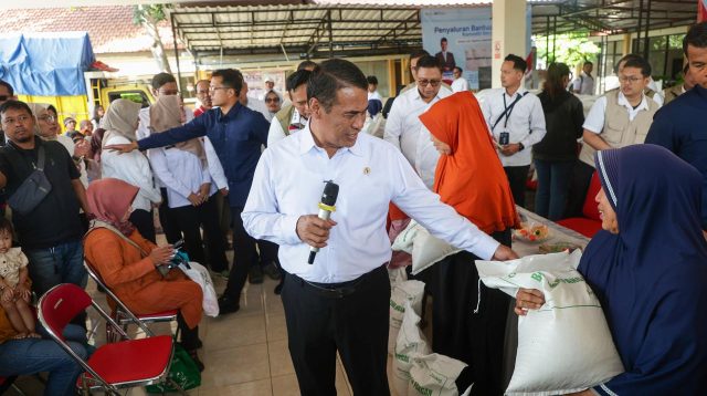 Surabaya Jadi Titik Awal Penyaluran Bantuan Beras 30 Kg di Jawa Timur, Stok Dipastikan Melimpah