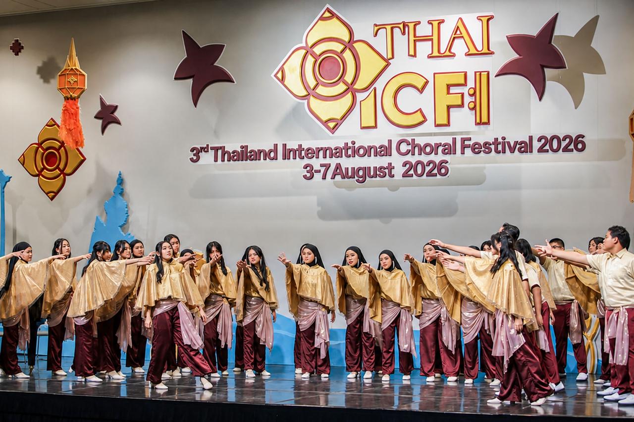 Keren! Paduan Suara SMPN 1 Surabaya Bawa Pulang 4 Penghargaan dari Thailand
