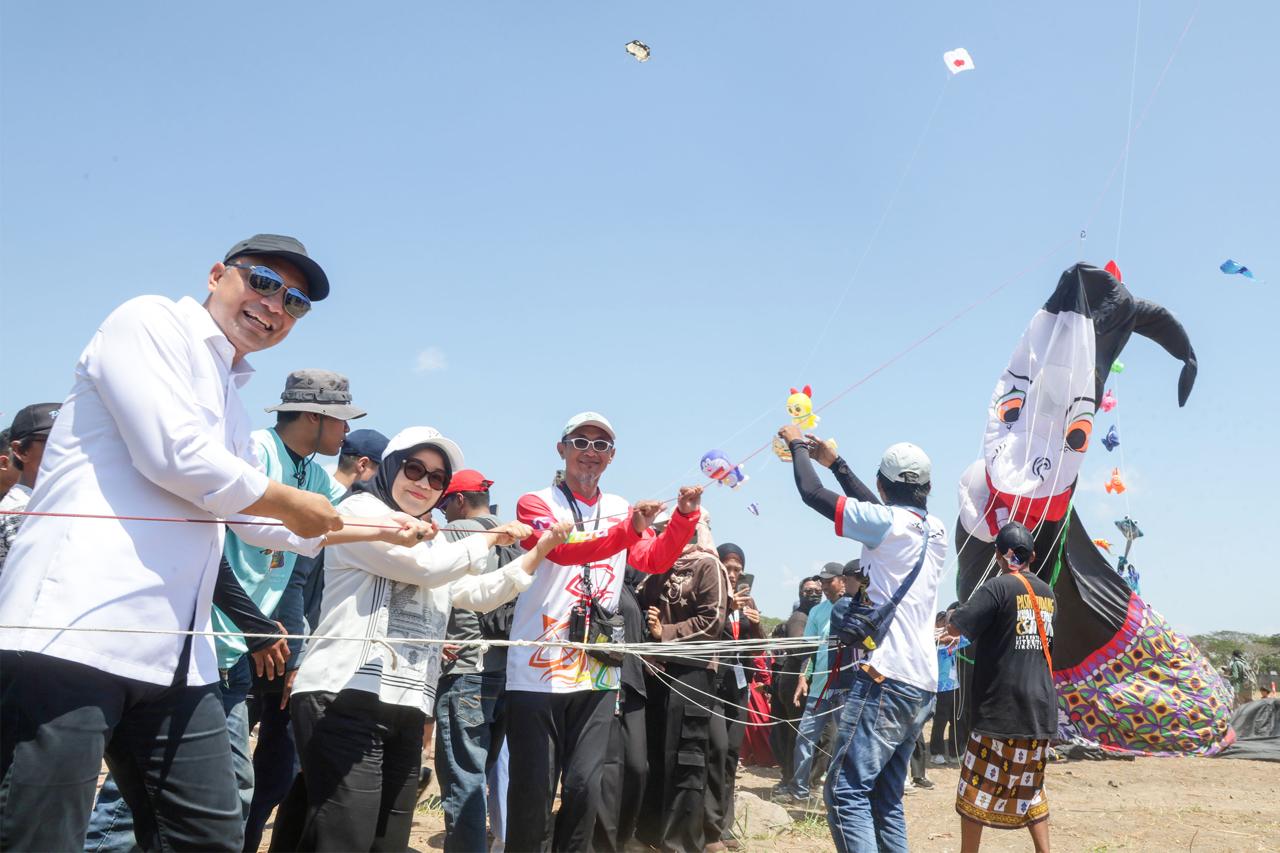 Pemenang Surabaya Kite Festival 2026 Bakal Dibiayai Tampil di Festival Layang-Layang Terbesar India