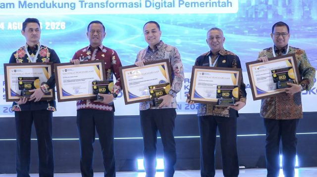 Surabaya Masuk 10 Besar Nasional Capaian IKD, Sabet Dukcapil Prima Award 2026