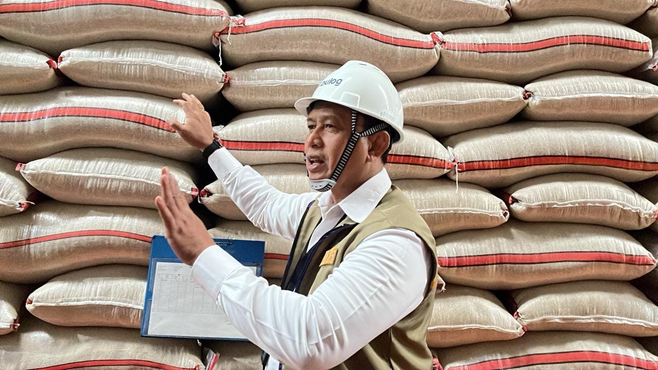Atasi Bencana NTT, Bulog Masifkan Pasokan 1.300 Ton Beras dan Mobilisasi Stok Antar-Pulau