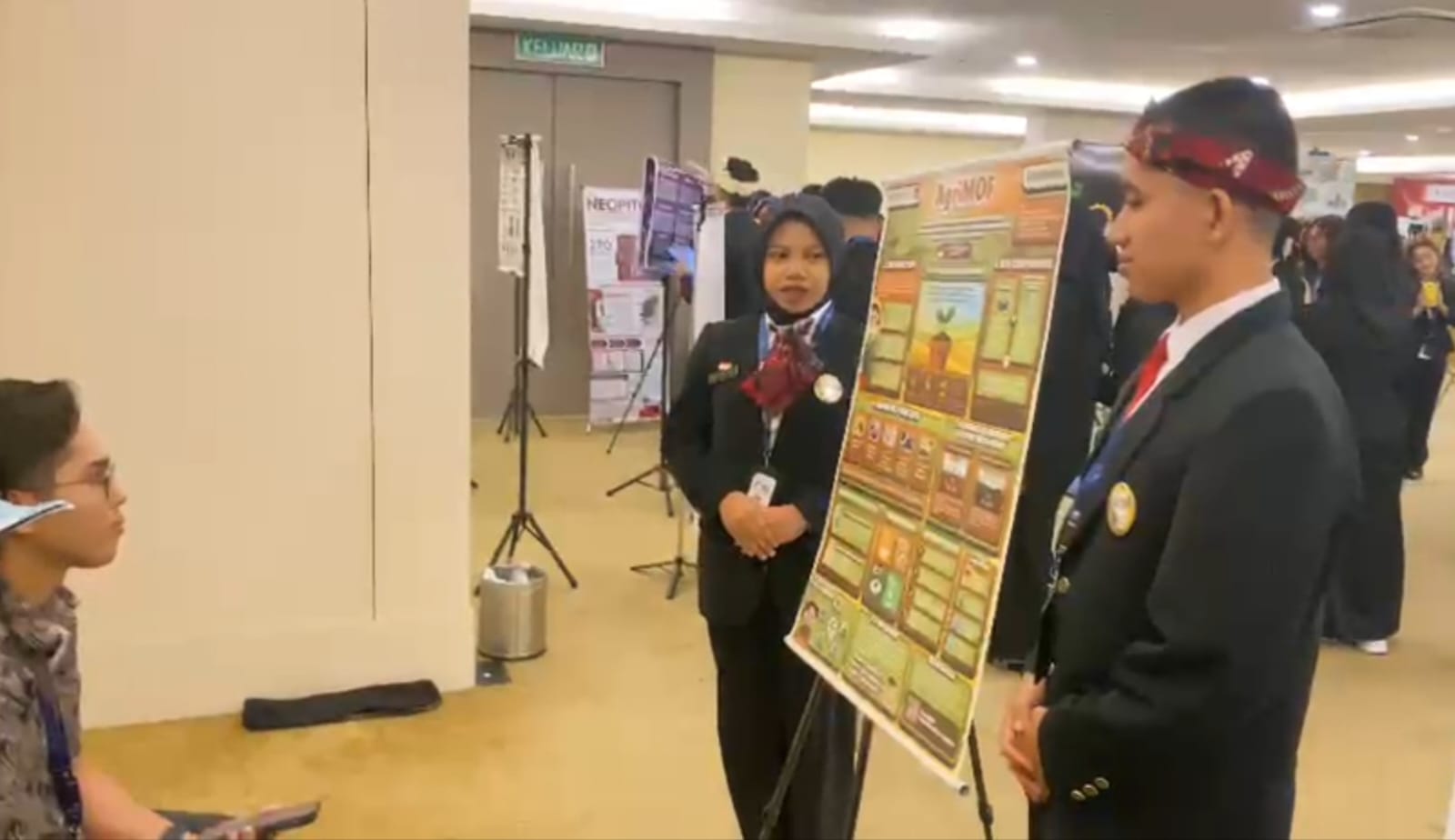 Inovasi Pupuk Limbah Rumah Tangga Hantarkan Pelajar SMAN 1 Lumajang Raih Bronze Medal di Malaysia