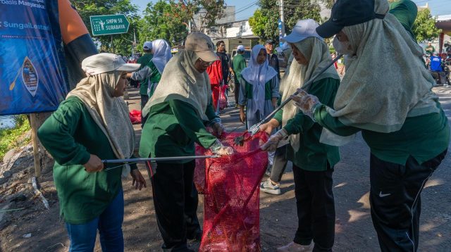 Hari Sungai Sedunia 2026, Satgas Lestari Angkat 3,12 Ton Sampah dari Kali Tebu Surabaya