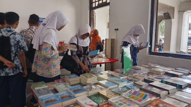 Warga Lumajang Tak Perlu Lagi Berburu Buku ke Luar Kota, Gramedia "Hadir" Bawa Diskon di Mula Malurung