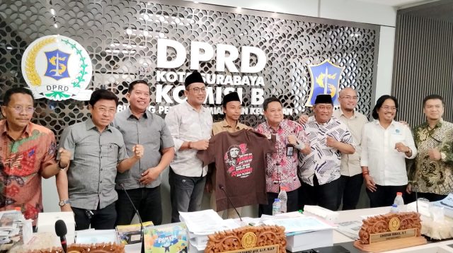 Tolak Privatisasi Air Bersih, Warga Surabaya Desak PDAM Pegang Kendali Penuh