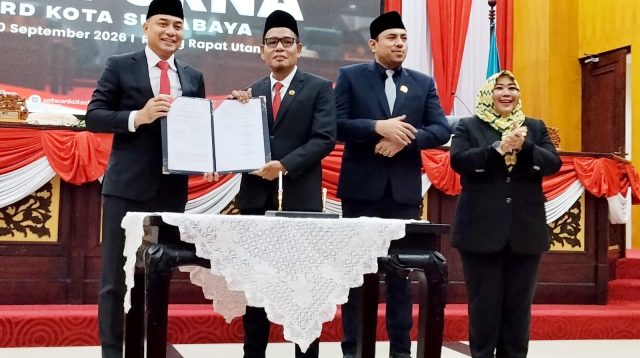 Rapat paripurna DPRD Kota Surabaya dengan agenda penyampaian pendapat Badan Anggaran (Banggar)