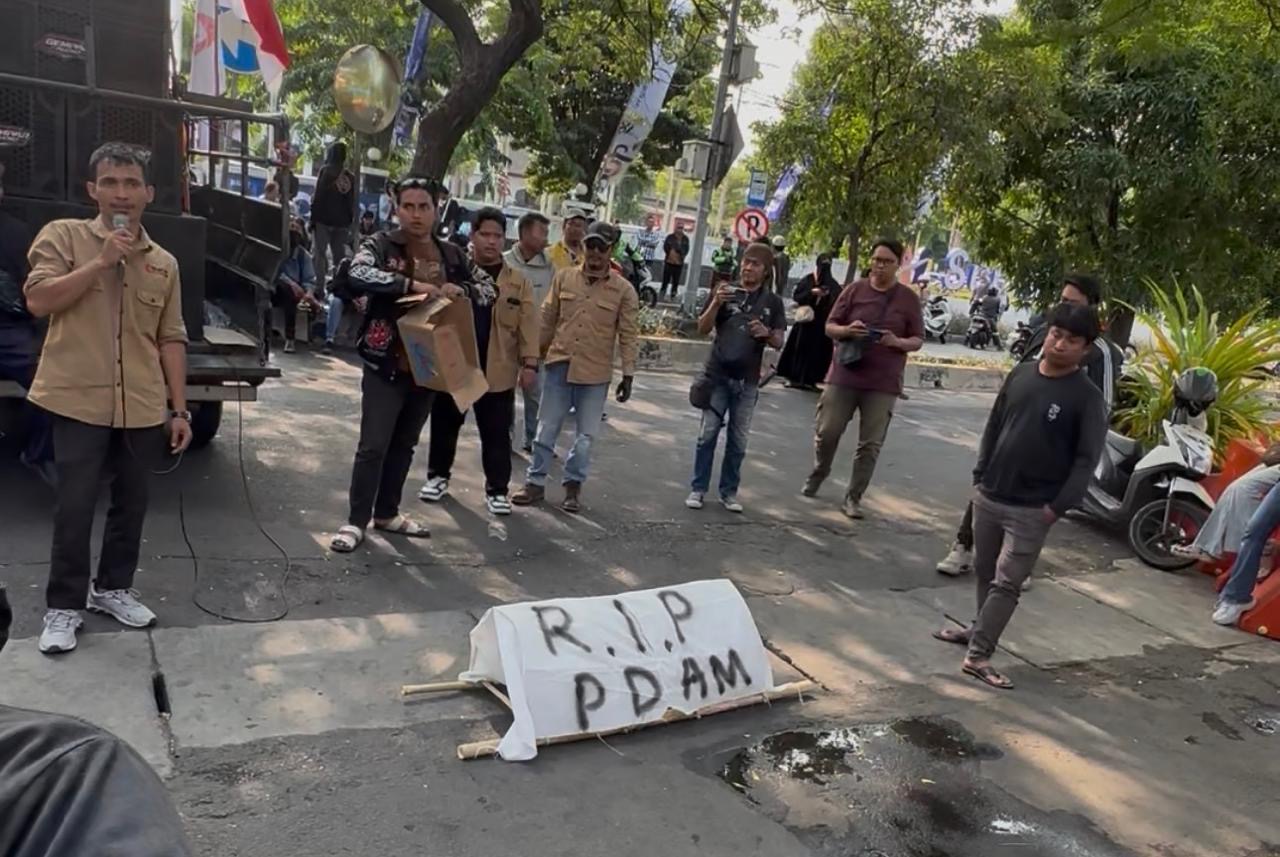 GEMPAR JATIM Soroti Kualitas Air Bersih, Desak Pemkot Surabaya Buka Aliran Dana