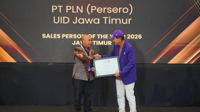 Aksi Nyata di Hari Pelanggan, PLN Jatim Sabet 4 Penghargaan Berkat Inovasi Layanan Berbasis AI