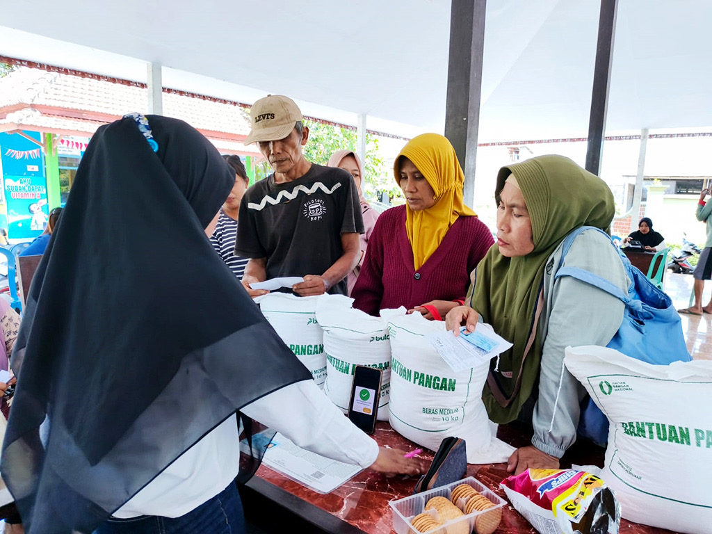 Salurkan 4.336 Ton Beras Bantuan, Pemkab Lumajang Sasar 144.540 KPM