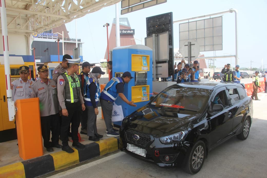 Gratis 14 Hari, Tol Prosiwangi Gending-Paiton Langsung Diserbu Pengendara