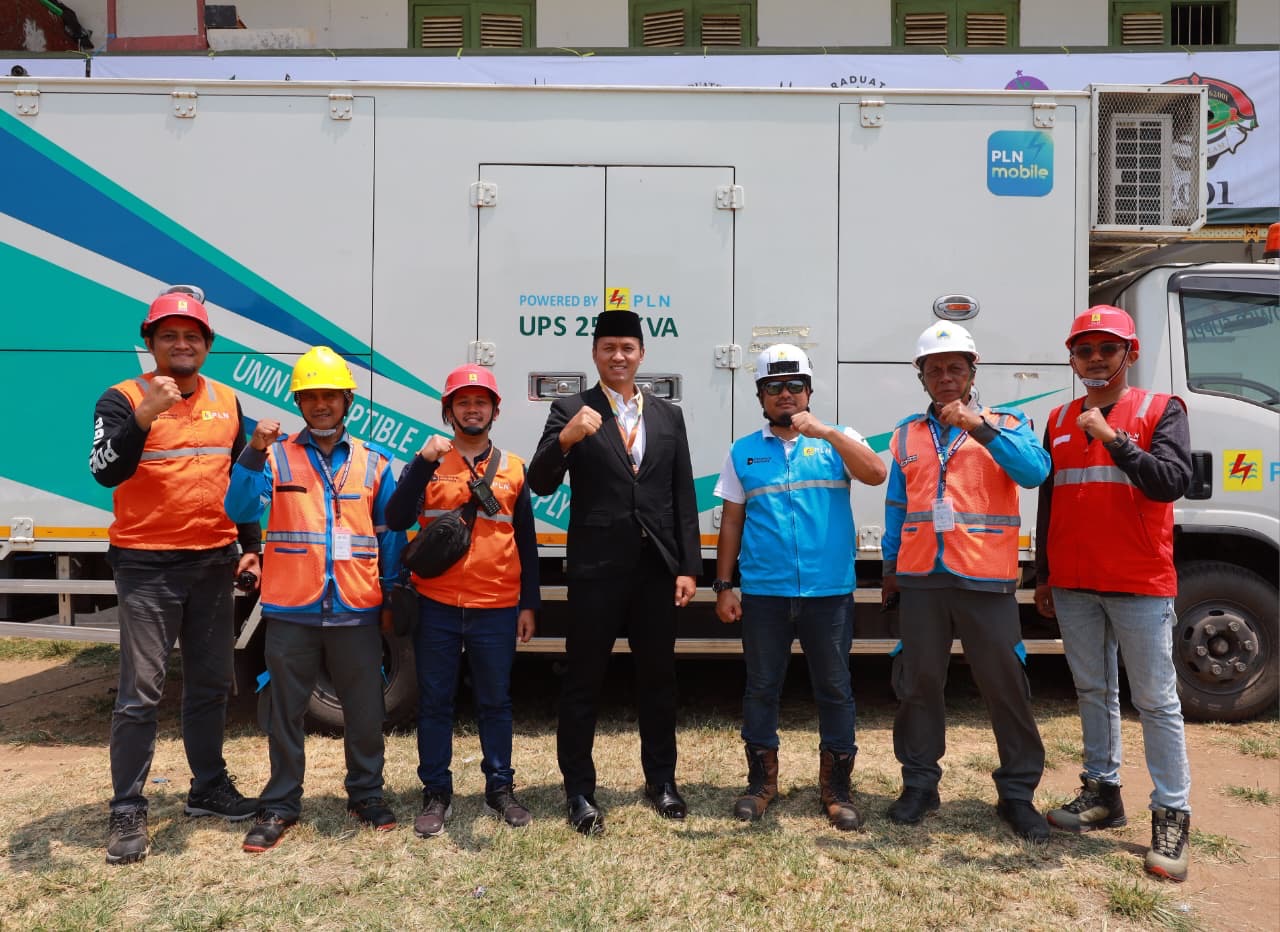 PLN Sukses Amankan Listrik Tanpa Kedip Saat Presiden Prabowo Hadiri 100 Tahun Gontor