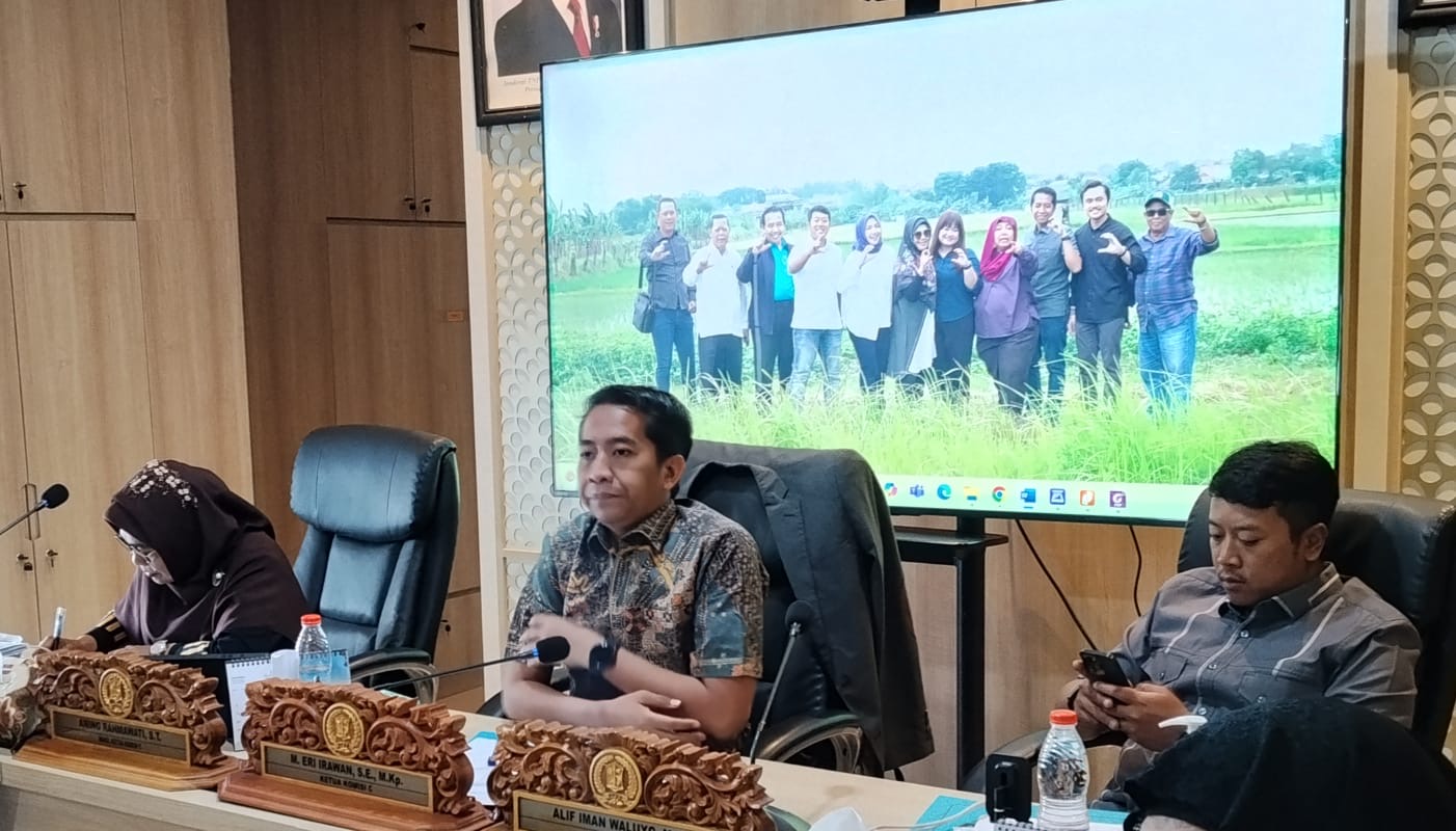 Anggaran DLH Surabaya Selisih Rp214 Miliar, Komisi C DPRD Pertanyakan Sanitasi hingga Pengolahan Sampah