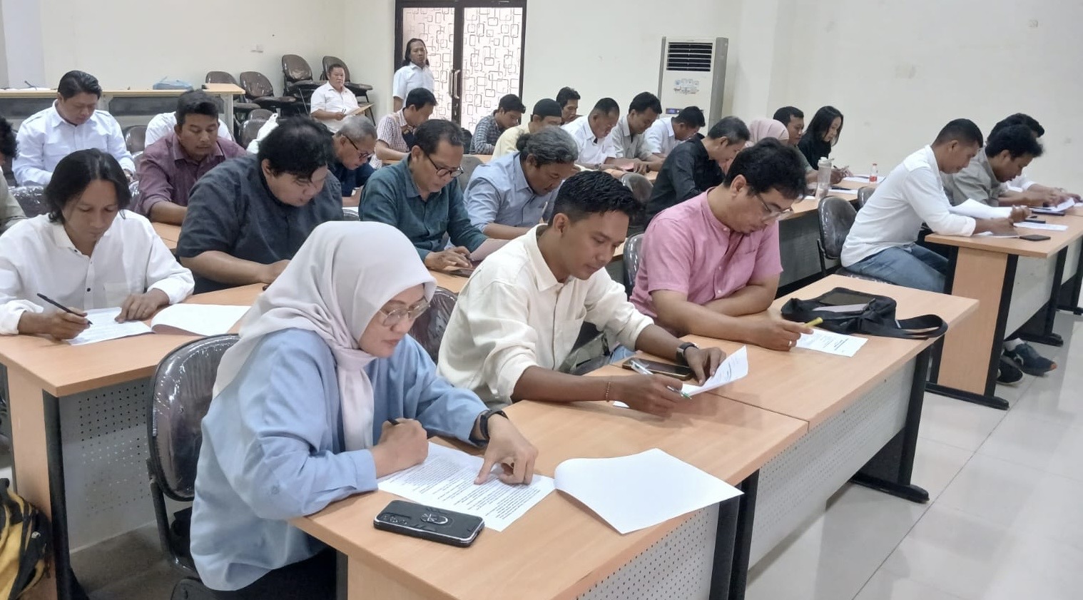Peringati Sumpah Pemuda, SMSI Surabaya dan PWI Jatim Cetak Jurnalis Adaptif AI lewat OKK Ke-28