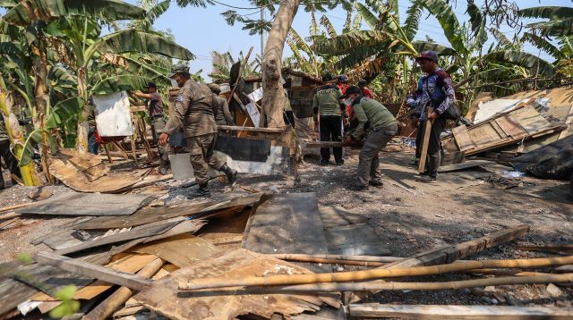 Pemkot Surabaya Tertibkan 97 Lapak Sampah Ilegal Berbasis Pendampingan
