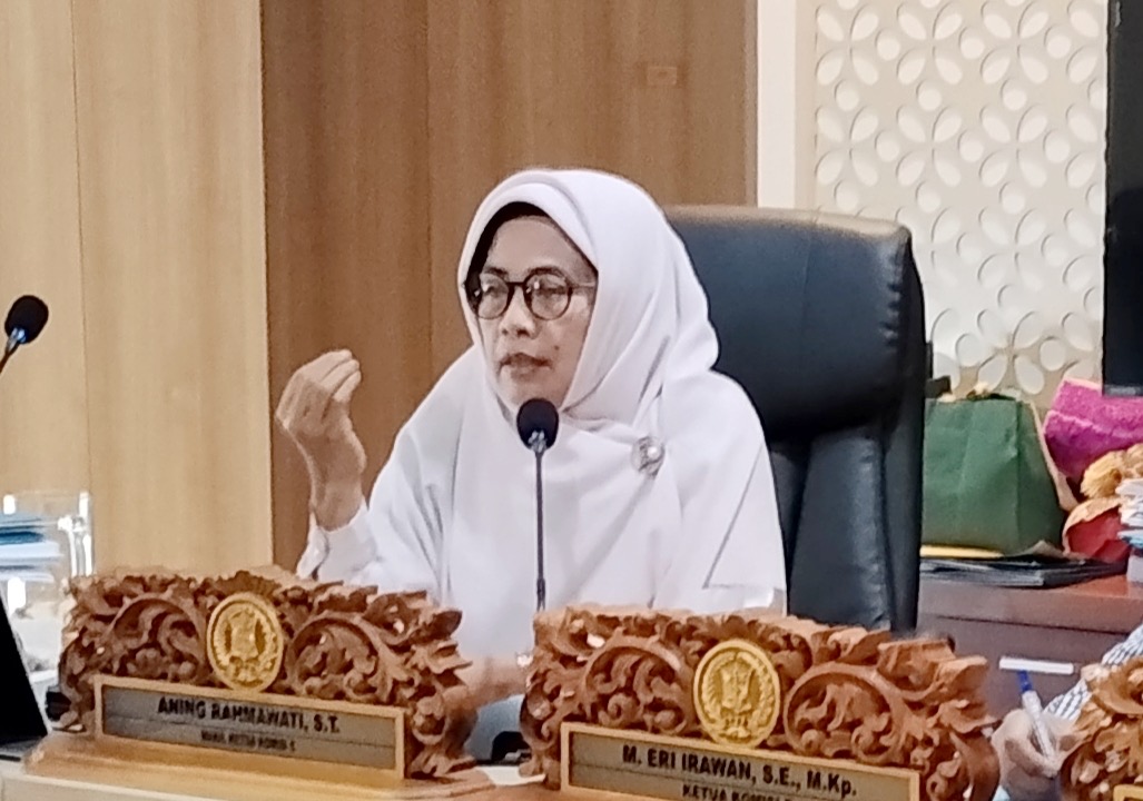 DPRD Kritik Dishub Surabaya: Halte Bus Tak Manusiawi, Anggaran Dinilai Minim