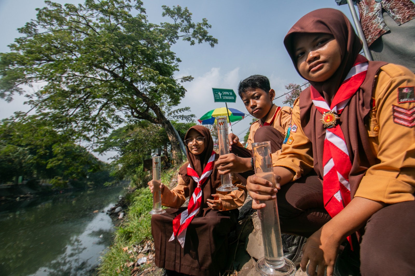Gawat, Uji Air Siswa SMPN 58 Surabaya Temukan Kali Tebu Tercemar Berat